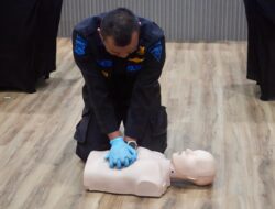 Sambut Angkutan Lebaran 2026, KAI Divre II Sumbar Gelar Penyuluhan Manajemen Kelelahan dan Pelatihan P3K bagi Pekerja