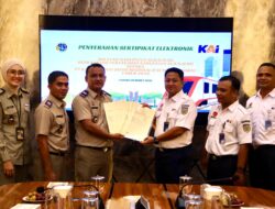 Upaya Selamatkan Aset Negara, KAI Divre II Sumbar Terima e-Sertipikat dari BPN Kabupaten Sijunjung